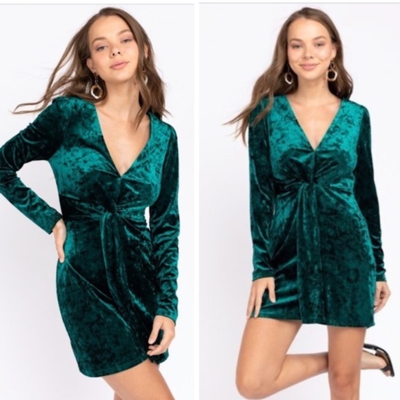 Dresses & Skirts - LAST 1* LONG SLEEVE TWISTED VELVET DRESS